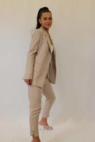 Vangeliza Women's  Suit